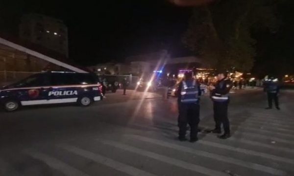 Ekzekutimi I Motr S Dhe Konflikte Pron Sie Ja Pistat Ku Policia Po