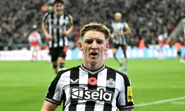 Newcastle E Fiton Derbin Ndaj Man Utd Gazeta Express