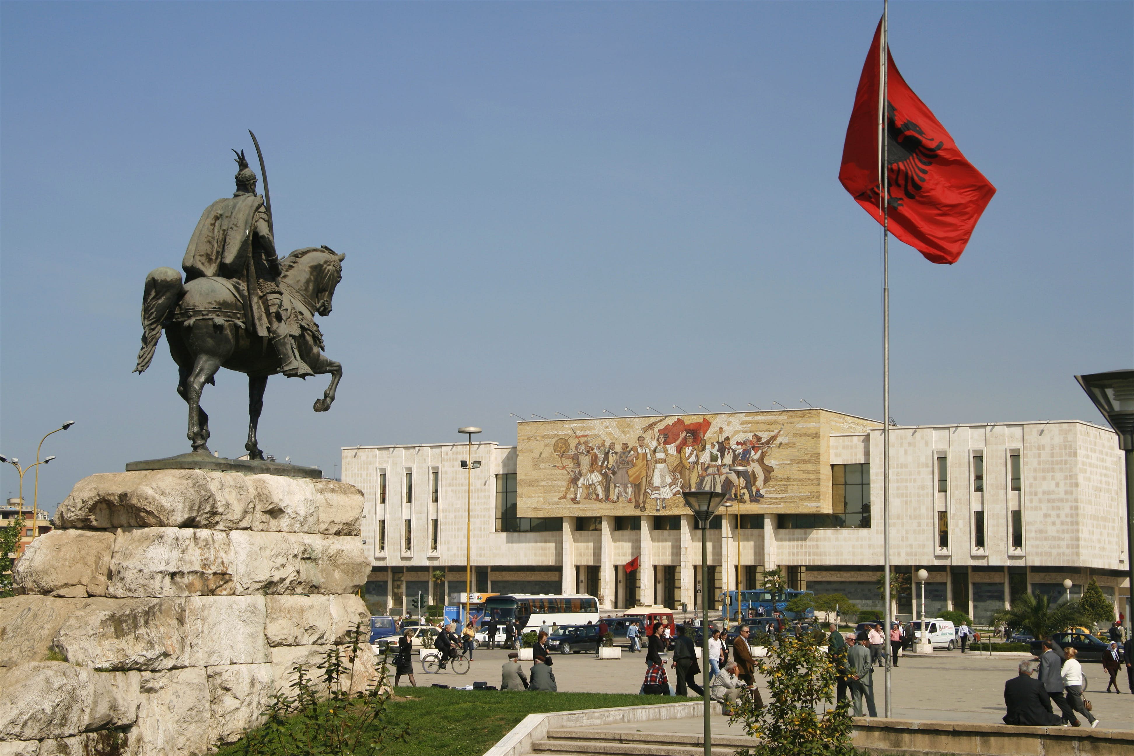 Falë këtij gjeniu bota na quan Albania 