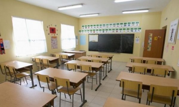 Shkollat në Shqipëri rinisin në shtator, si do bëhet organizimi në klasa -  Gazeta Express