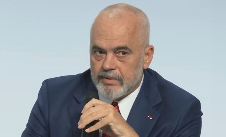Louis Vuitton i shkruan Faktoje: Çanta me flamurin shqiptar nuk u krijua  nga ne 