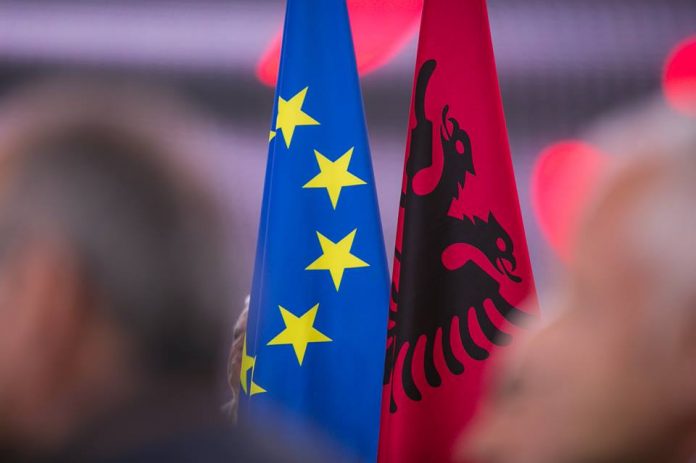 Për tre muaj  kosovarët investuan 32 milionë euro në Shqipëri